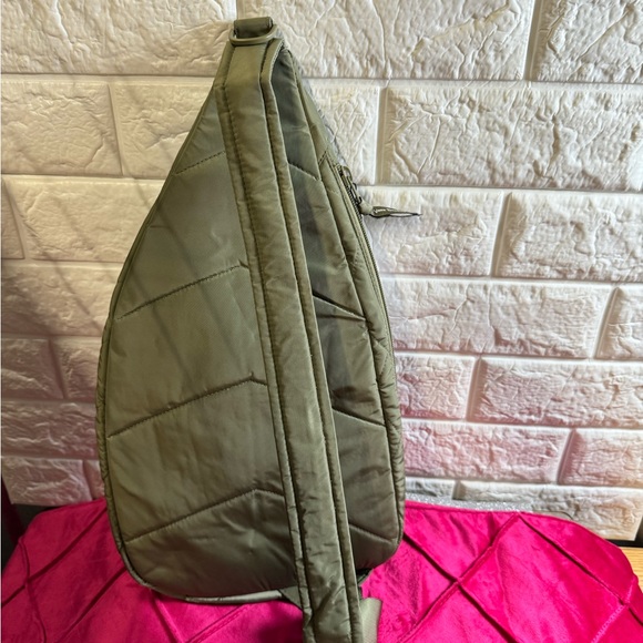 Vera Bradley Mint Green Crossbody bag. - Picture 4 of 8